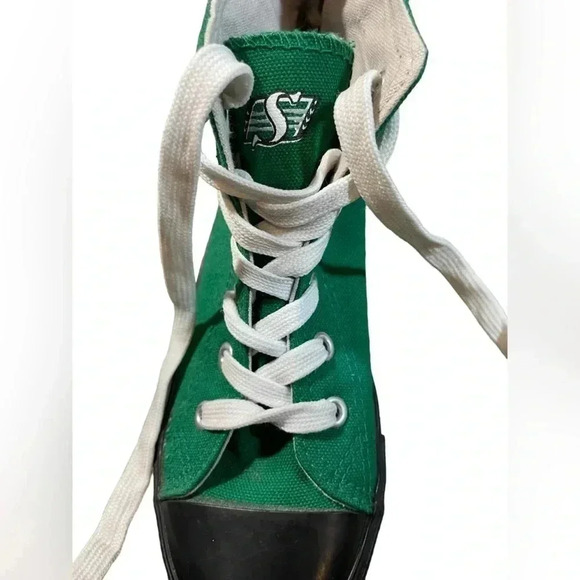 Saskatchewan  Roughriders Unisex High Too Shoes Size 4 - Picture 3 of 8